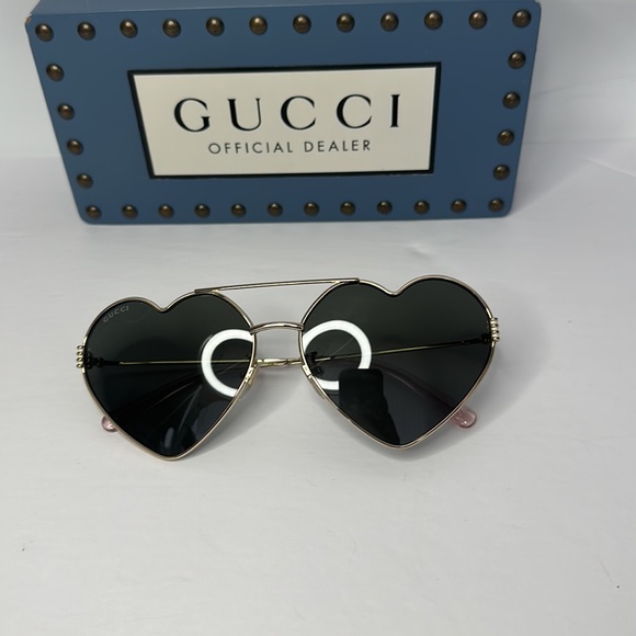 Ship same day - 💯 - New Authentic GUCCI Gold Heart Sunglasses - Picture 11 of 17